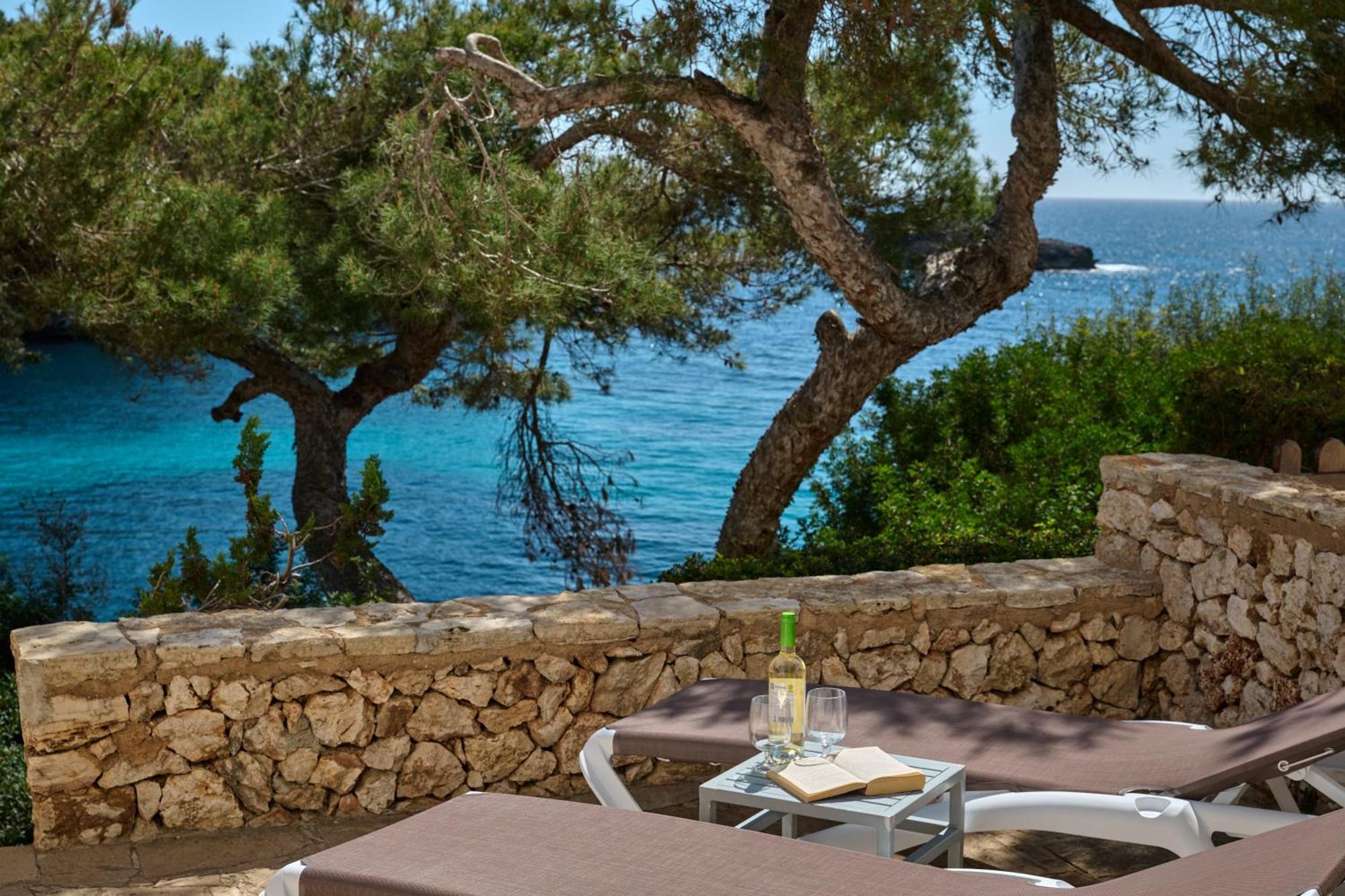 Waterfront 'maria'. Pool. Wifi Santanyi