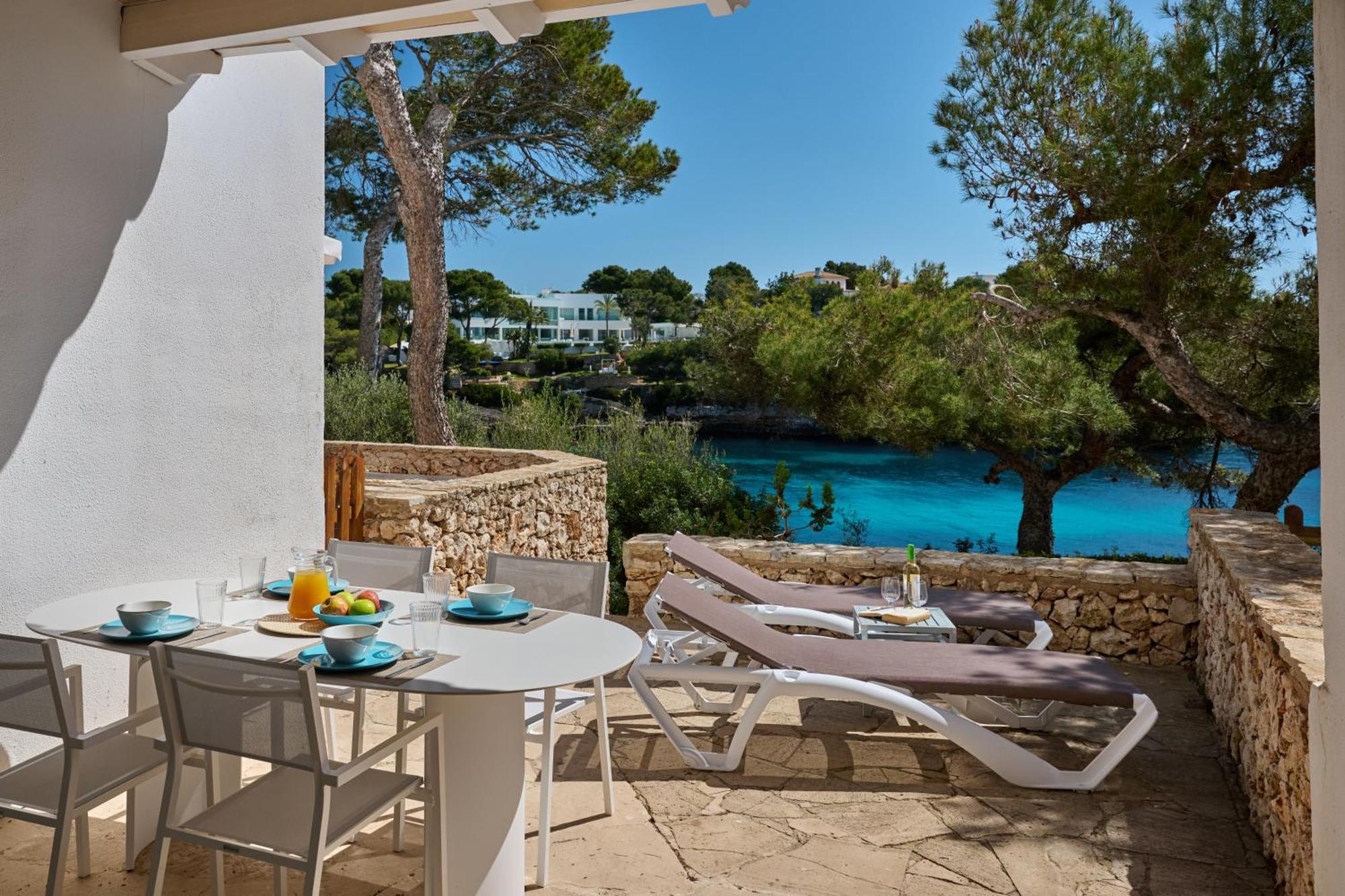 Waterfront 'maria'. Pool. Wifi Apartment