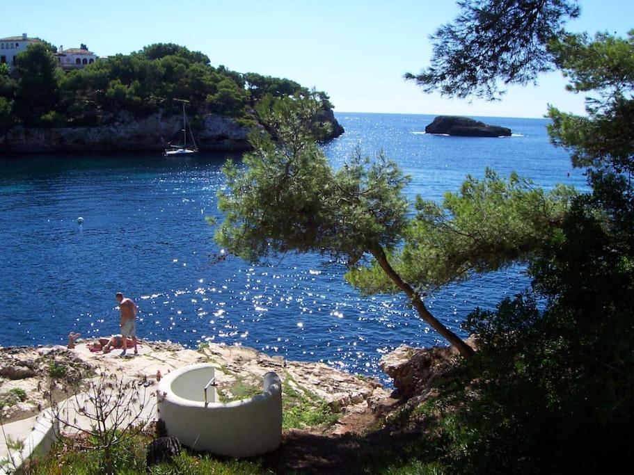 Waterfront 'maria'. Pool. Wifi Apartment Santanyí